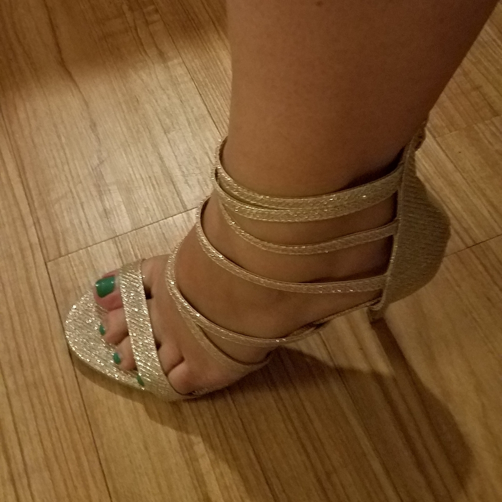 High heels - Picture 2 of 4